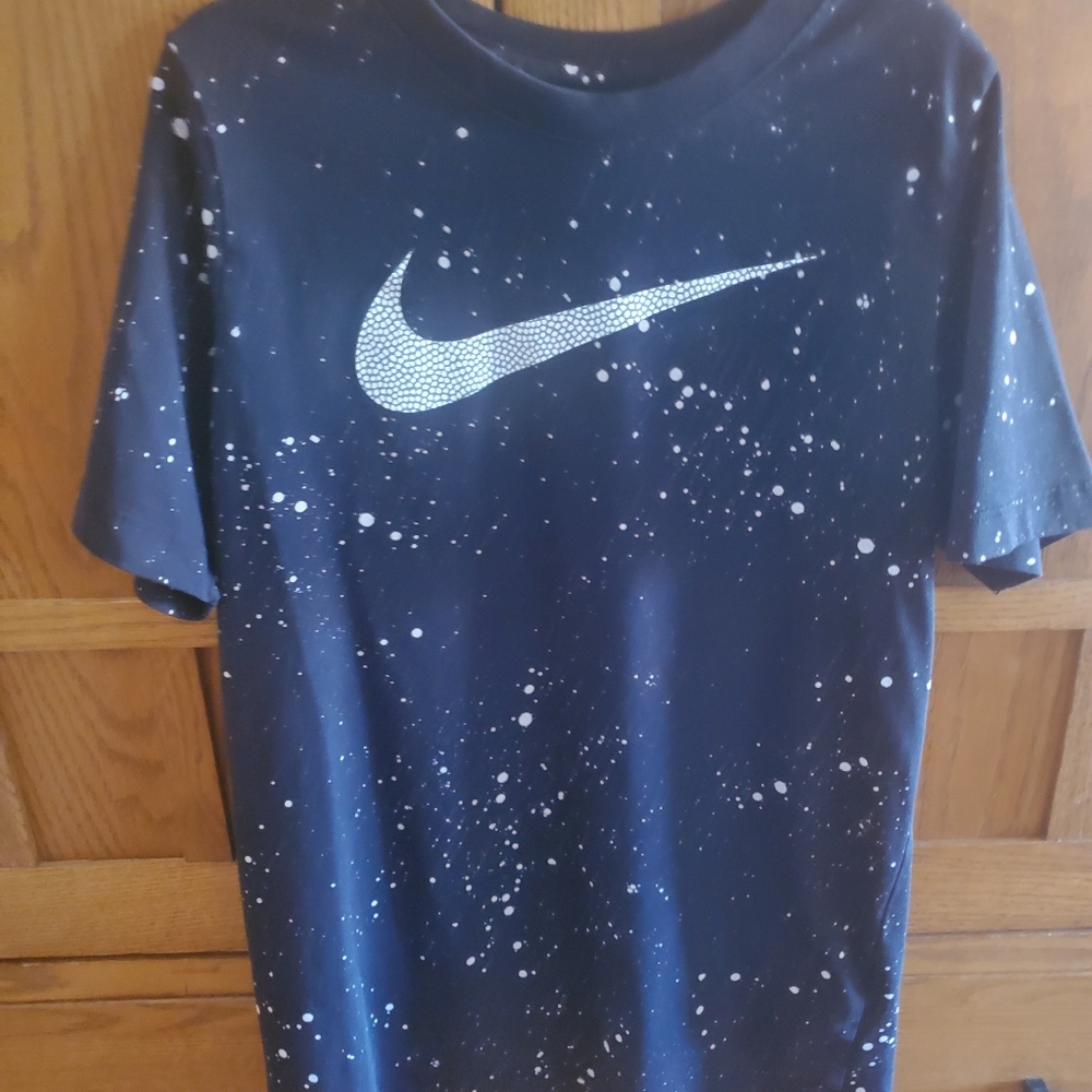 Nike T Shirt youth boys medium